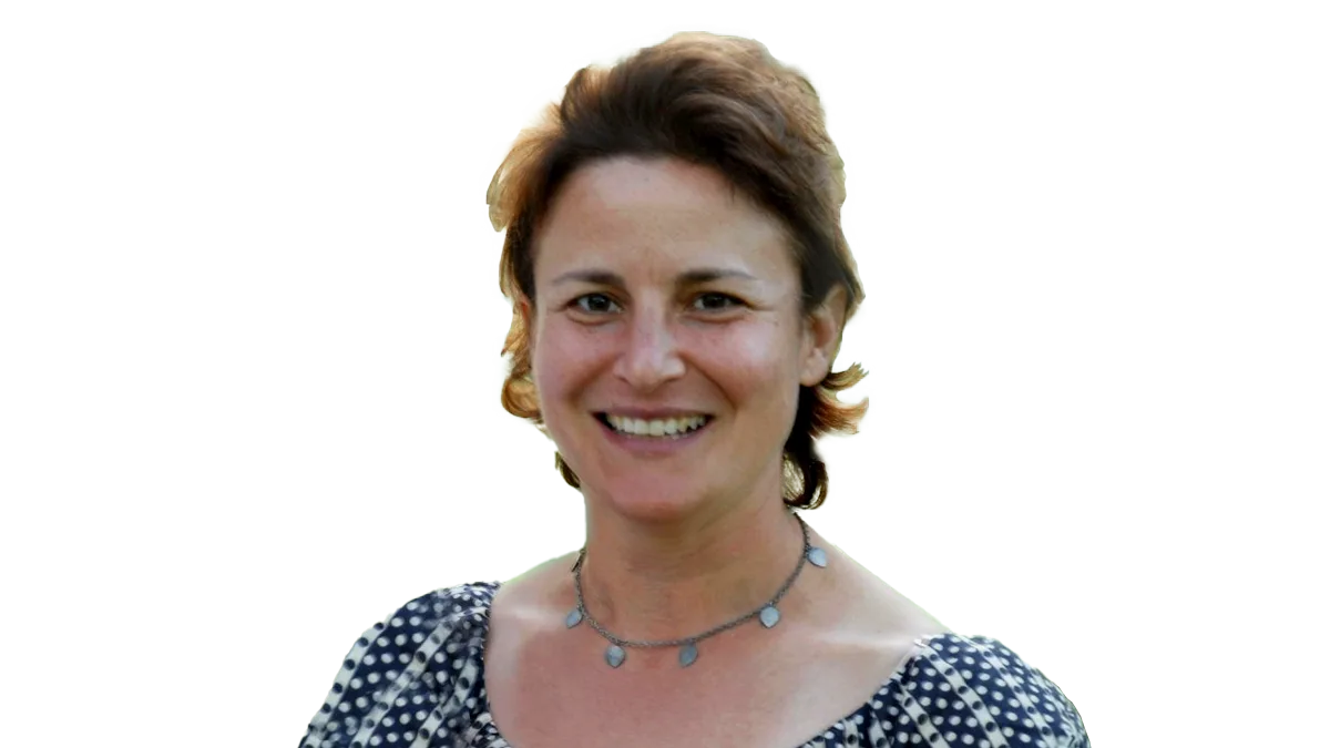 Elizabeth Fassberg bio head shot image