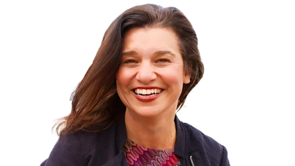 Rachel Lehamann-Haupt bio head shot image