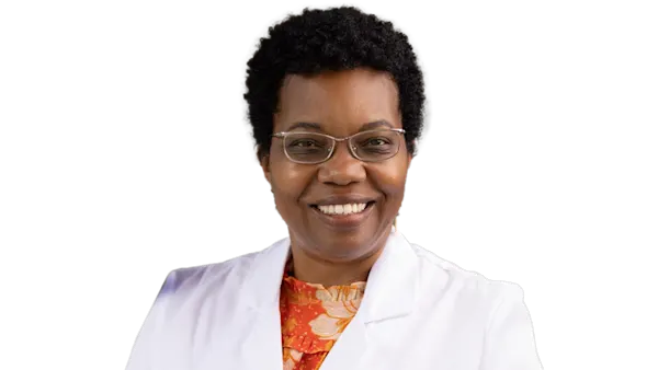Lynne Holden head shot image