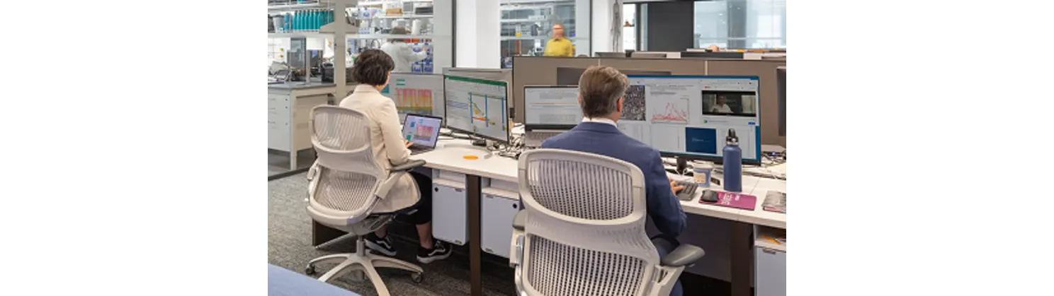 Members can access hotdesking, private conference rooms, event space, a cafe, and a gym—all within a healthcare focused environment.