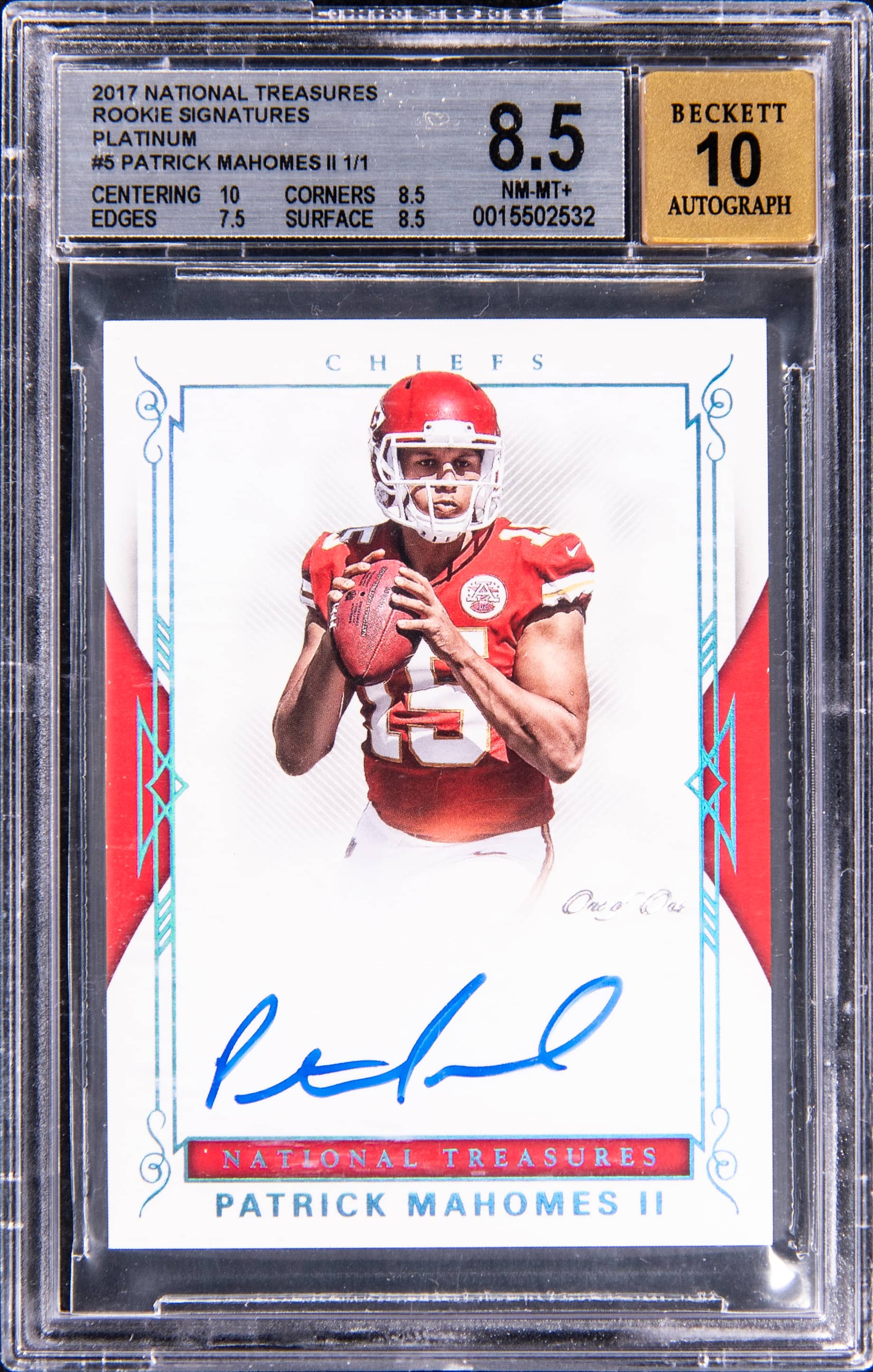 2017 NT Mahomes 1/1 Rookie Auto Sells for $62K