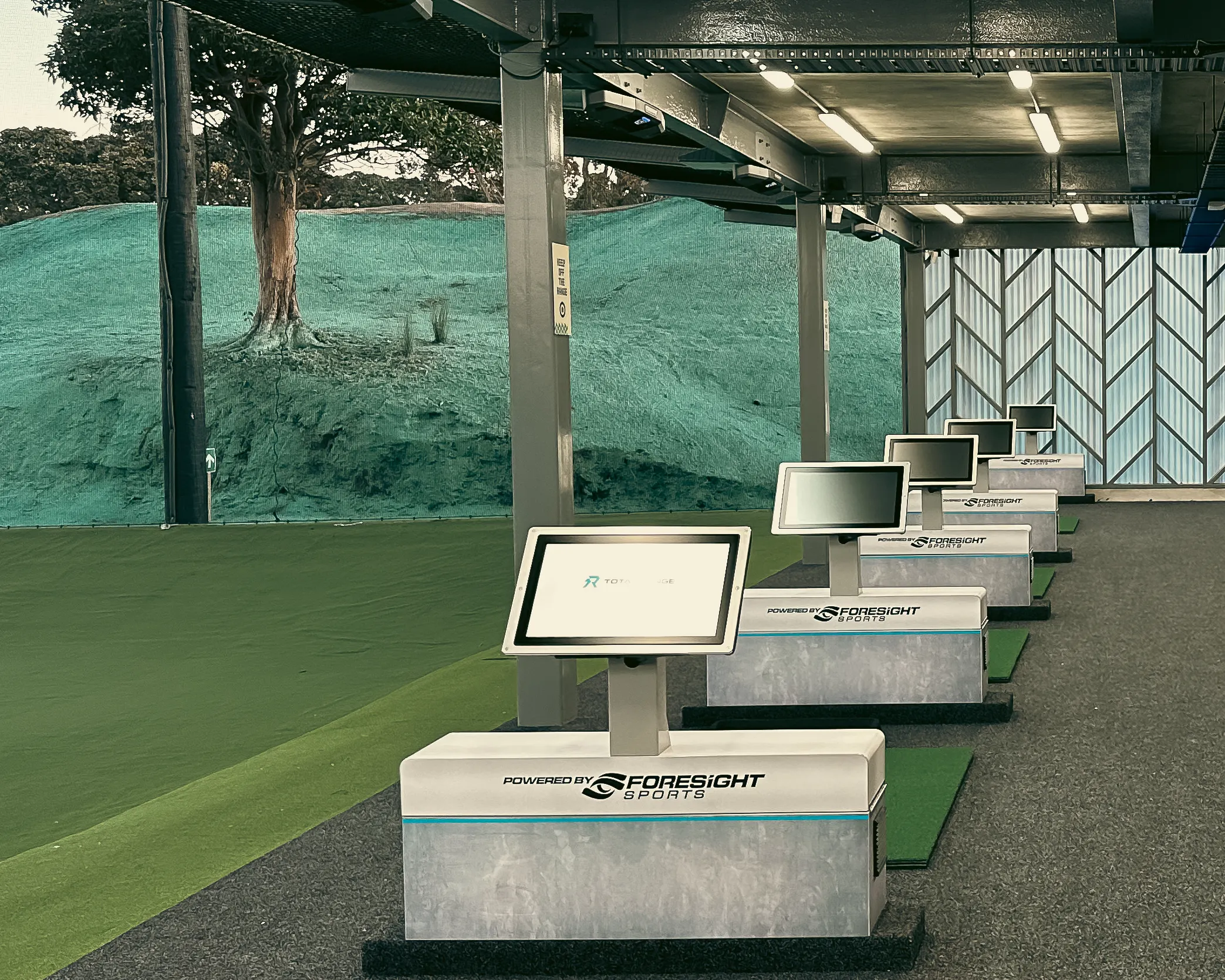 GOLF COURSE 3-1