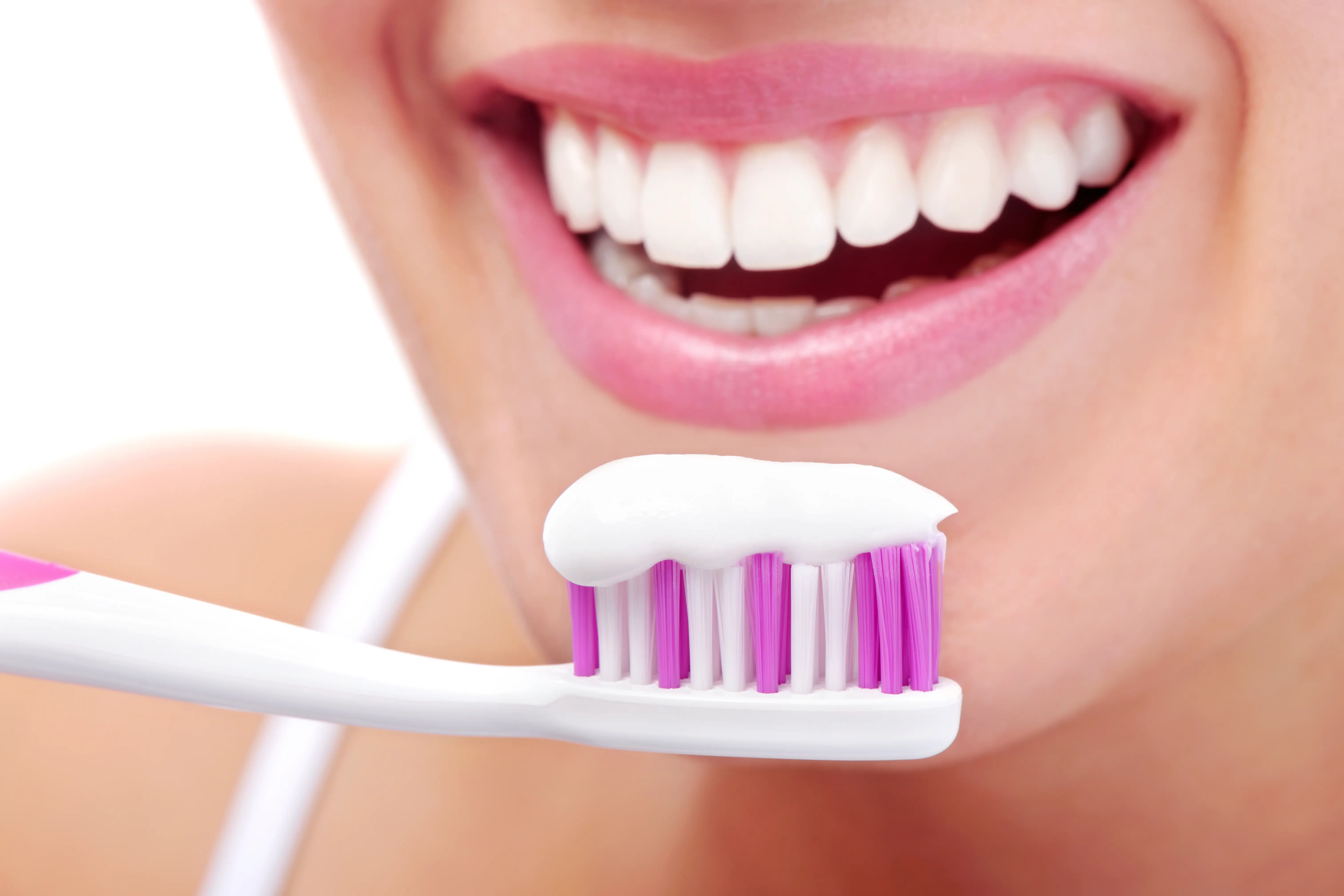 Jakie są najlepsze pasty do wybielania zębów? article banner