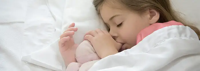 Image - Article Hero - Ssanie kciuka – Wpływ na zęby; jak zapobiegać 