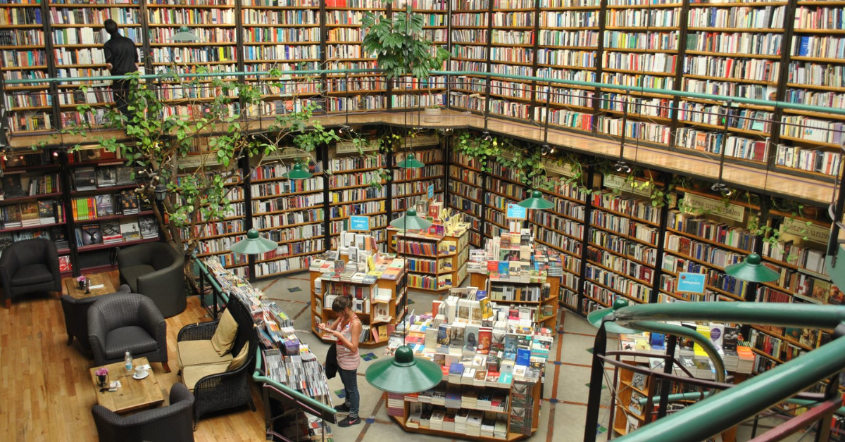 <figcaption class="wp-element-caption">Cafebreria El Pendulo, Mexico City. <em>Image credit: Aquiles Carattino/Flickr</em></figcaption>