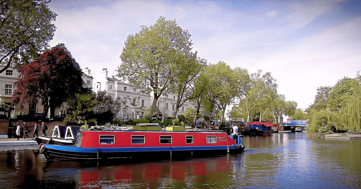 <figcaption class="wp-element-caption">Little Venice in London is a picturesque and tranquil area known for its charming canals and waterways. <em>Image credit: Wikimedia</em></figcaption>