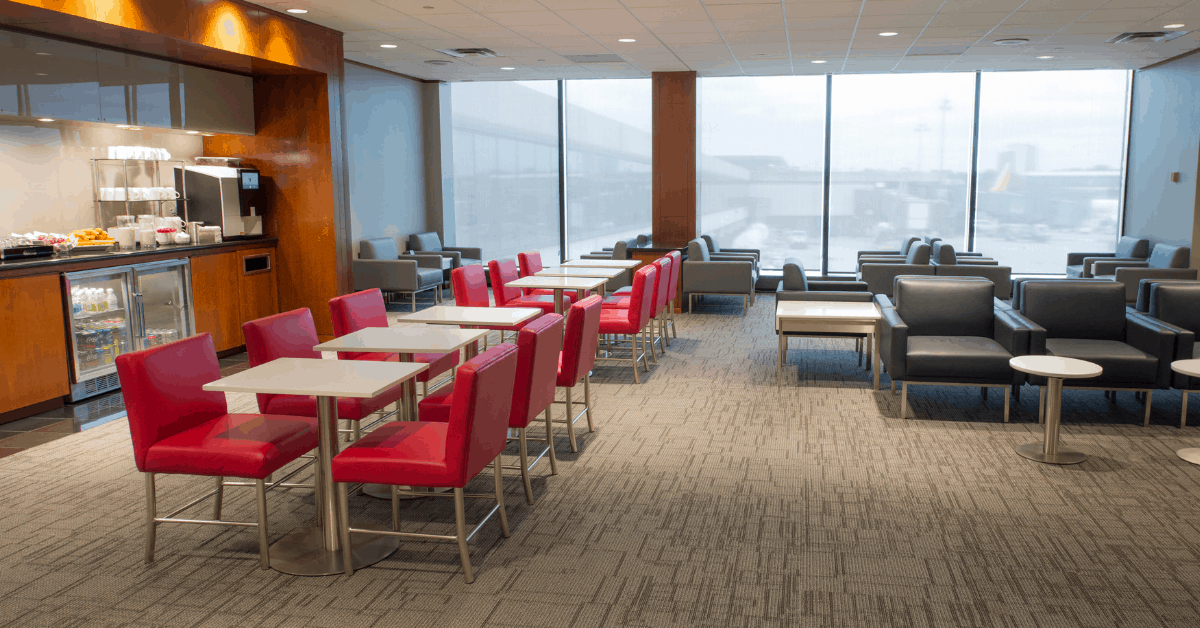 <figcaption>The Air Canada Maple Leaf lounge at Newark Airport<em>. Image credit: Air Canada</em></figcaption>