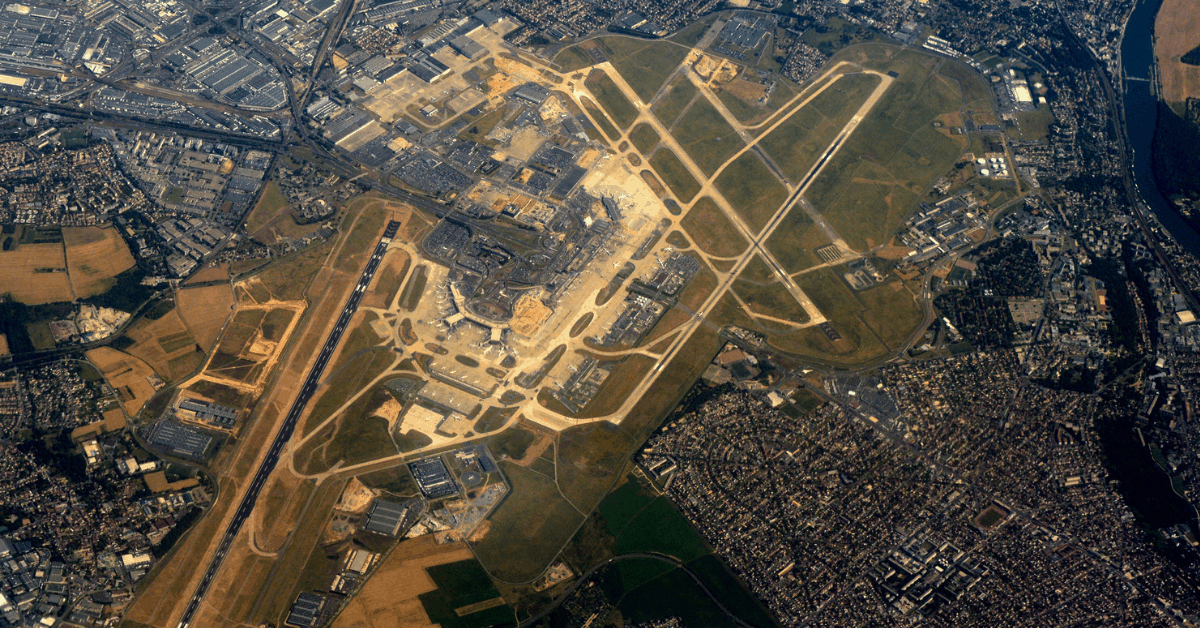 <figcaption class="wp-element-caption">Aerial view of ORY Airport. <em>Image credit: youaintseenme/iStock</em></figcaption>