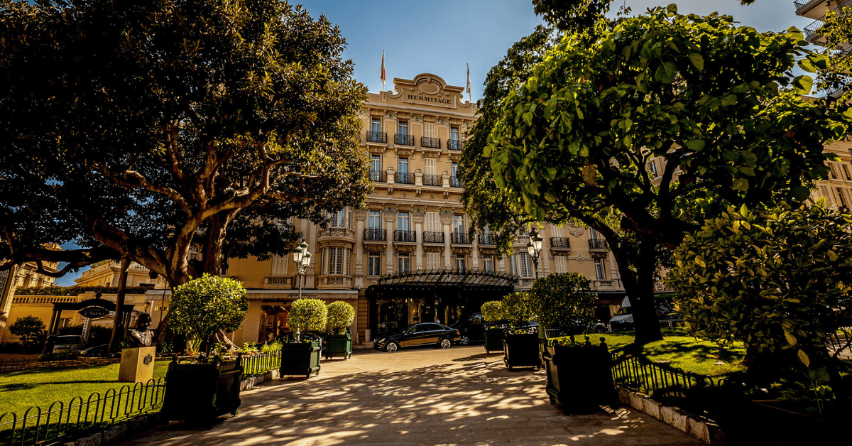 <figcaption class="wp-element-caption">Hotel Hermitage Monte-Carlo, France. <em>Image credit: Wikimedia</em></figcaption>