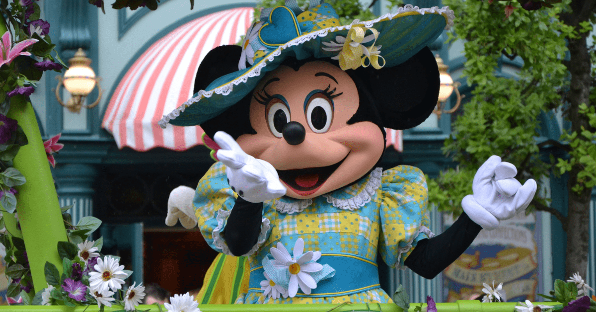 <figcaption class="wp-element-caption">Minnie Mouse at Disneyland Paris. <em>Image credit: wallpaperflare</em></figcaption>