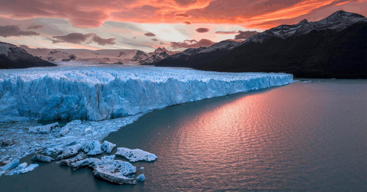 <figcaption>Sunset at Perito Moreno Glacier. <em>Image credit: nikpal</em></figcaption>