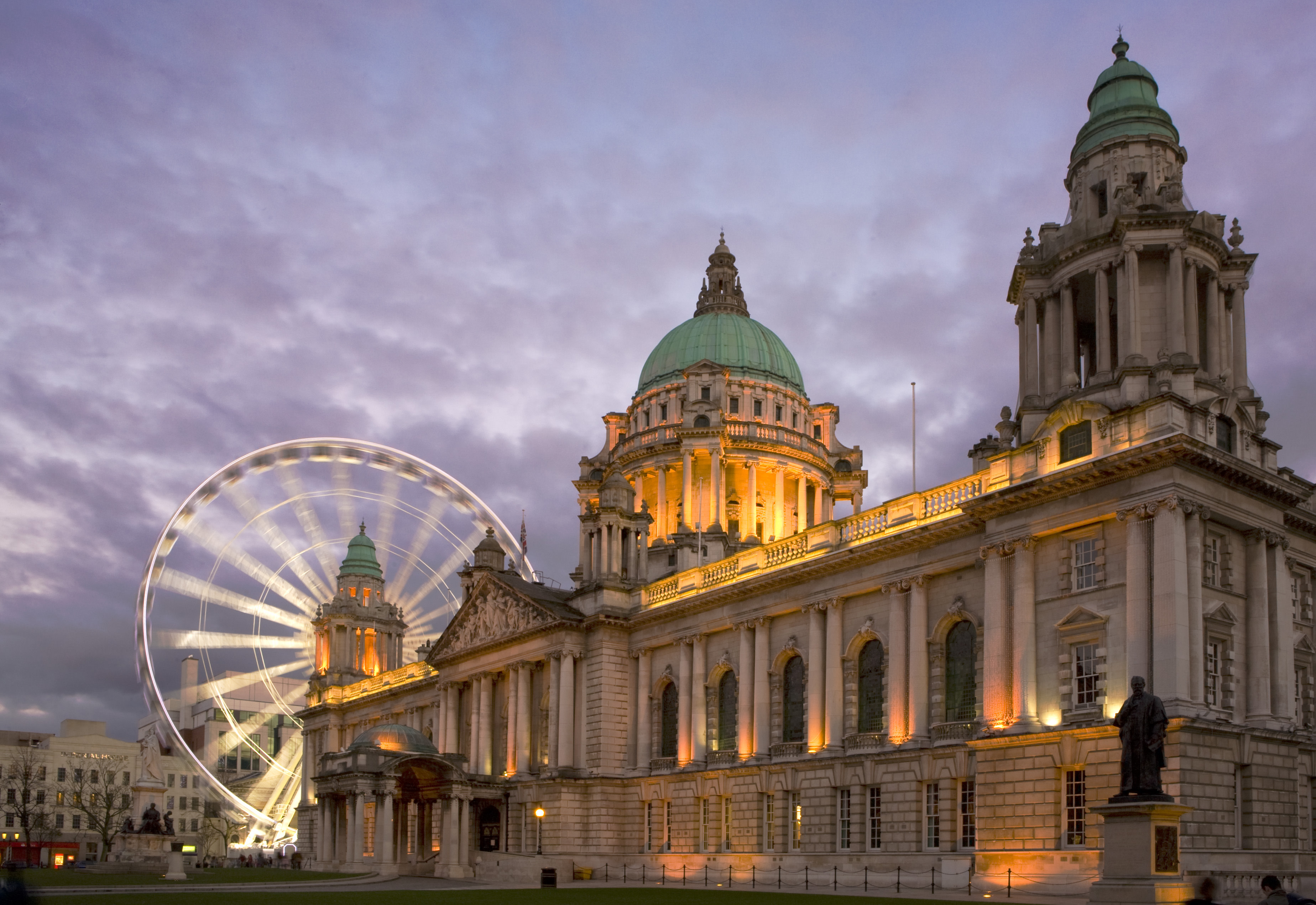 Dusk light over the beautiful Belfast City Hall.