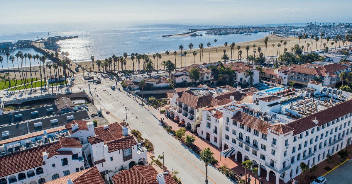 <figcaption class="wp-element-caption">Santa Barbara has a wealth of resorts to choose from.<em> Image credit: Hotel Californian</em></figcaption>