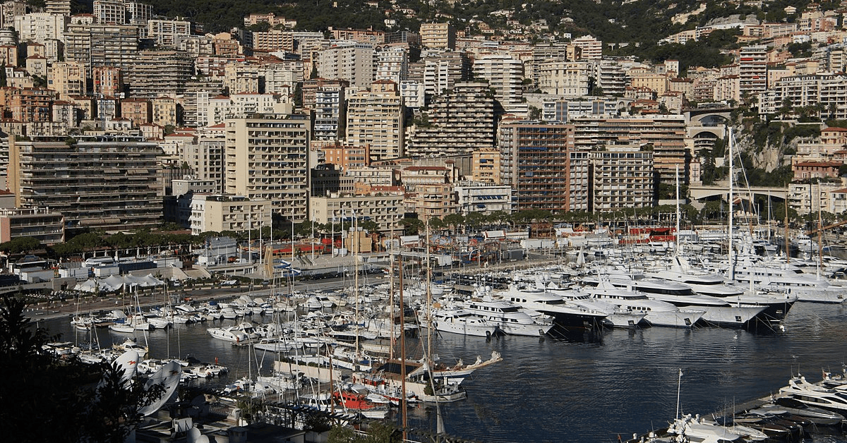 <figcaption class="wp-element-caption">Monaco Yacht Show. <em>Image credit: Wikimedia</em></figcaption>