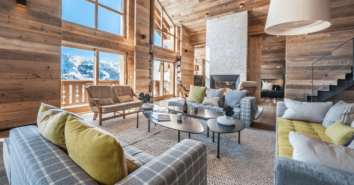 <figcaption class="wp-element-caption">Chalet interior at Méribel.<em> Image credit: Sylvain Aymoz – Méribel Tourisme</em></figcaption>