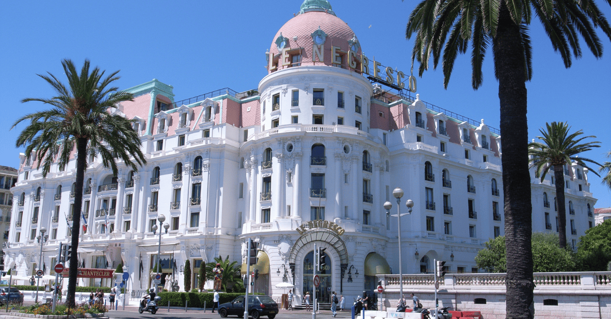 <figcaption class="wp-element-caption">Hotel Le Negresco, Nice, France. <em>Image credit: Steve Cadman/Flickr</em></figcaption>