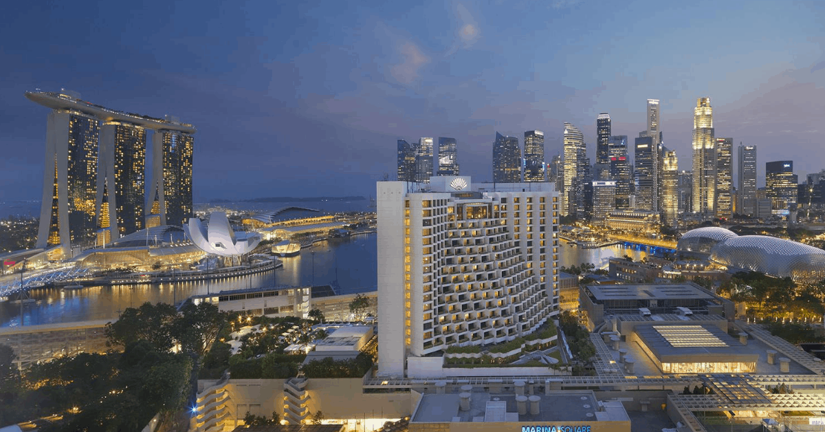 <figcaption>Singapore has some amazing business hotel offerings. <em>Image credit: Mandarin Oriental </em></figcaption>