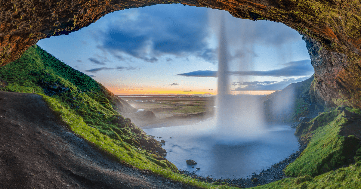 <figcaption class="wp-element-caption">Seljalandsfoss waterfall, Iceland. <em>Image credit: Wikipedia </em></figcaption>