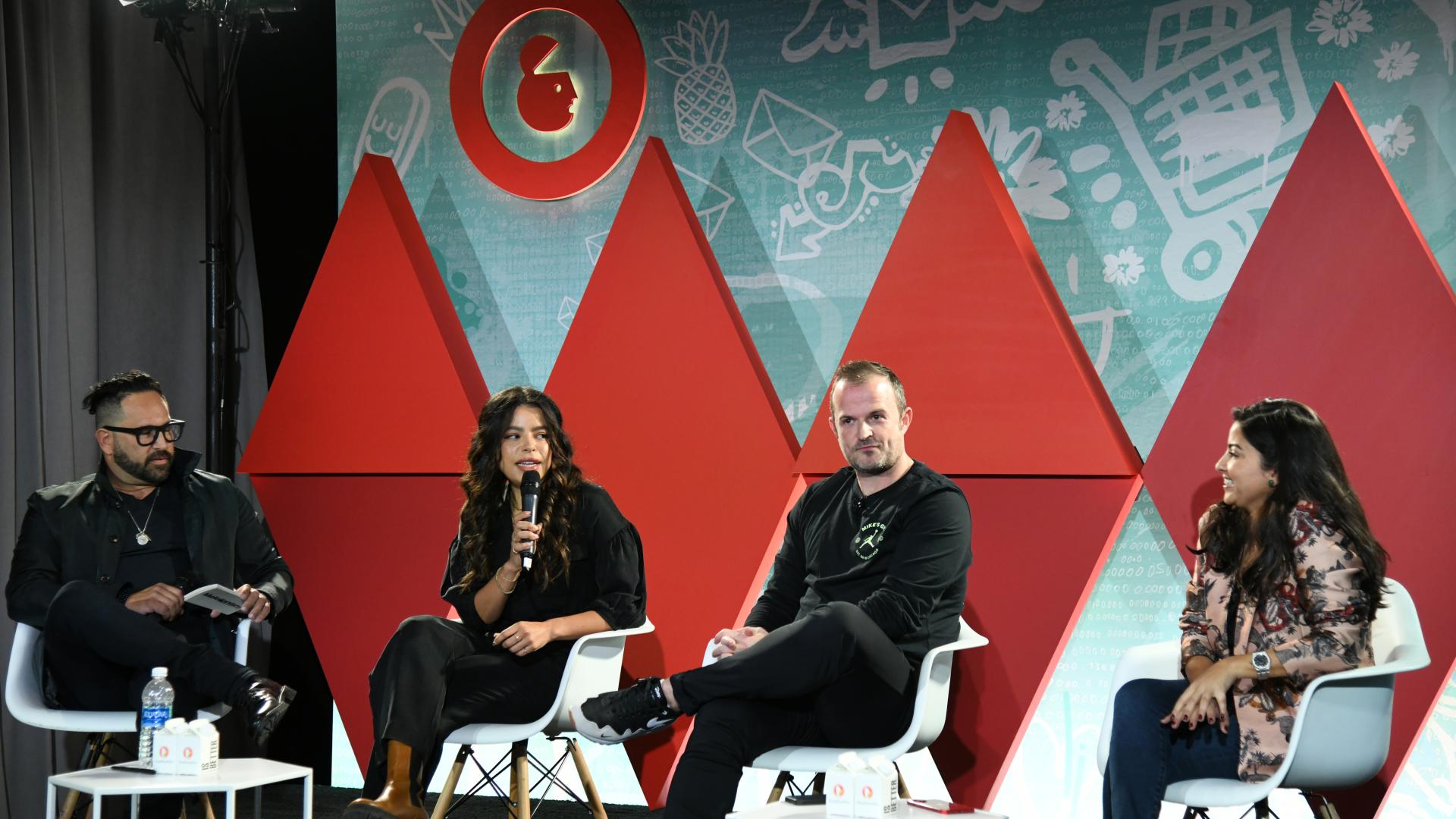 Top 5 ways to be a disruptor brand Plus Company