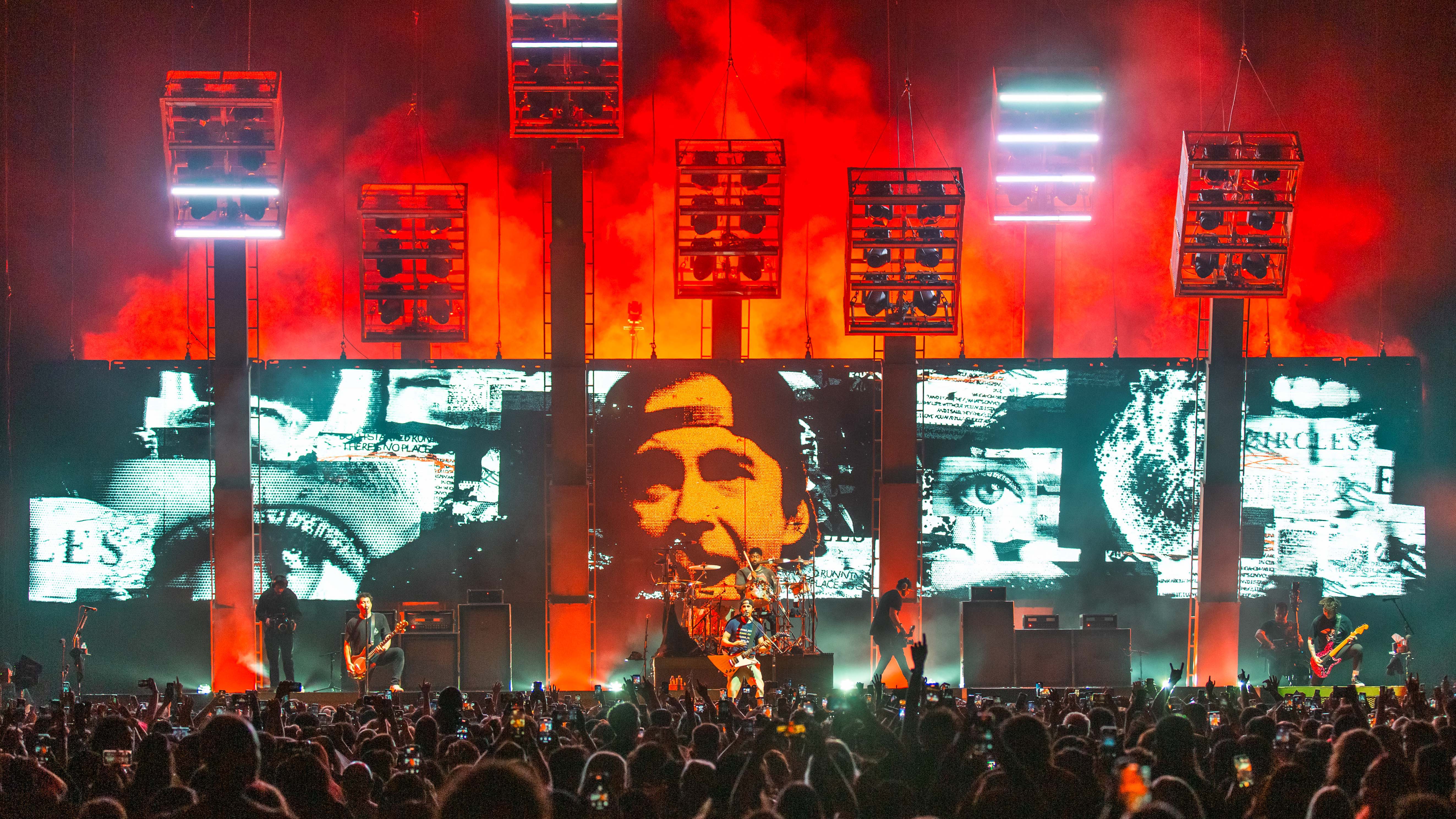 洋楽 pierce the veil Notch | Pierce the Veil's I Can't Hear You World Tour