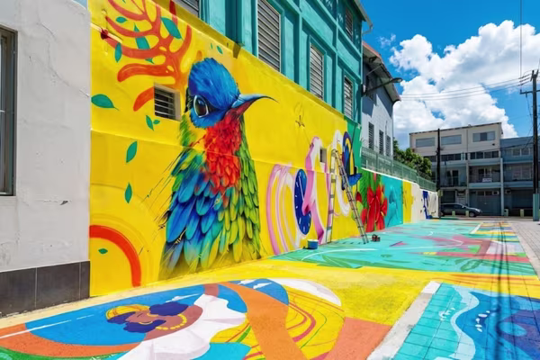 cite clarac fort de france rue coloree -600x400