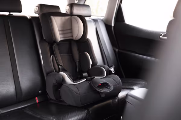 siege enfant option bebe europcar location voiture martinique canva pro 600 400