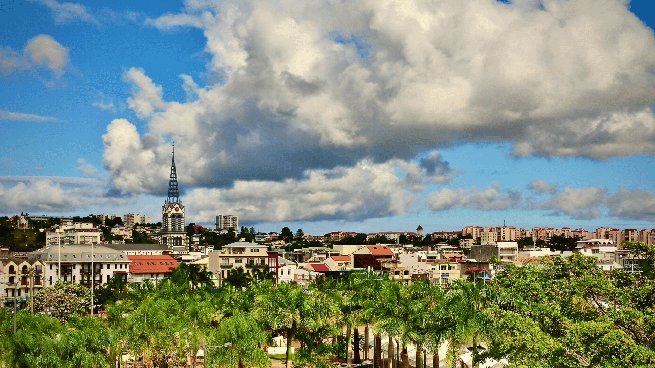 location voiture martinique fort de france cathédrale 1200x600