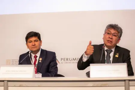 Gobernador y alcaldes del Cusco exigen derogatoria de la Ley 31876