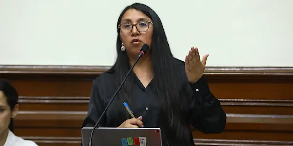 Ruth Luque: “La bicameralidad es una expresión de dictadura parlamentaria”