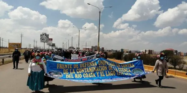 Reprimen movilización de pobladores afectados por la contaminación del río Coata