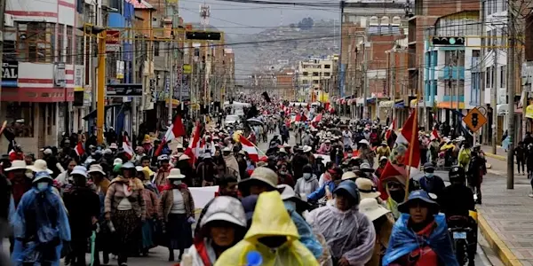 La burguesía chola se subleva