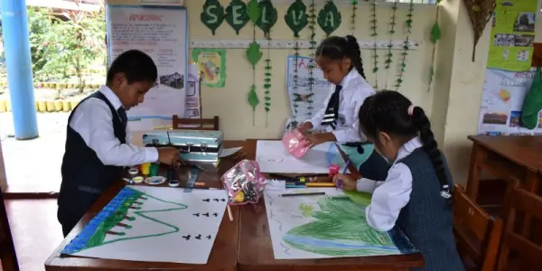 Niños y niñas de la selva puneña hacen un llamado a proteger los bosques mediante el arte