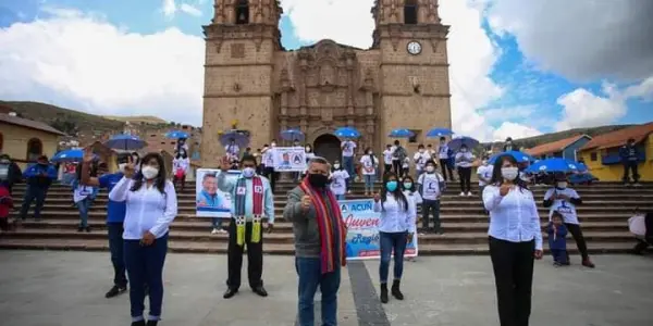 Acuña plantea en Puno la modernización de la Constitución