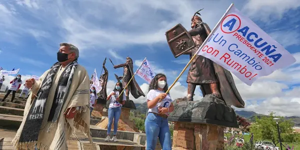César Acuña ofrece revertir situación de pobreza de Cajamarca y le gritan “golpista”