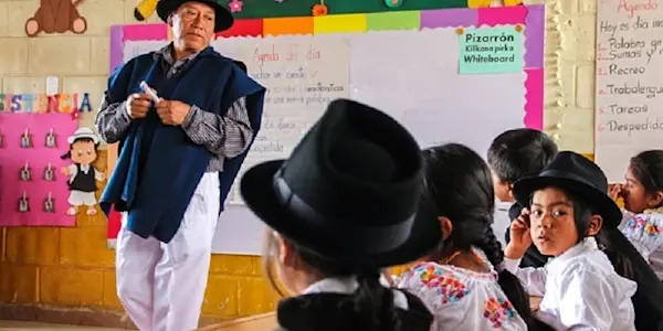 Docentes de Ayacucho saludan anuncio de vacunación contra el covid-19
