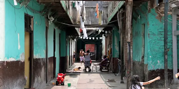 De Brasil a Perú: La espera para una vivienda adecuada y digna