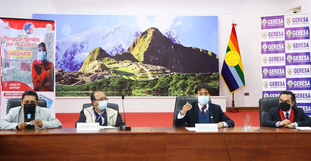 Cusco anuncia "Vacunatón" para inmunizar a jóvenes de 12 a 19 años