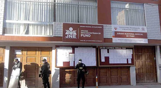 Candidatos al gobierno regional de Puno denuncian fallas en el sistema del JNE