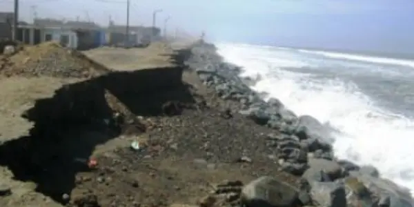¿Quiénes y cómo actúa el Estado para recuperar y mejorar el litoral de Trujillo frente a su problema de erosión marina?