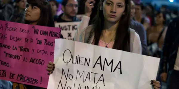 El 25 de noviembre desde la visión de los hombres