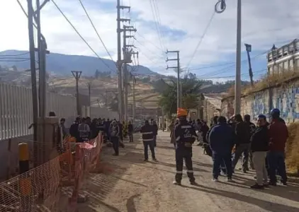 Frente de Defensa de Parinacochas denuncia incumplimiento de pagos a trabajadores de construcción civil