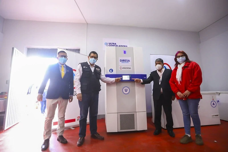 Inauguran ultracongeladora para conservación de vacunas contra el covid-19 en Ayacucho