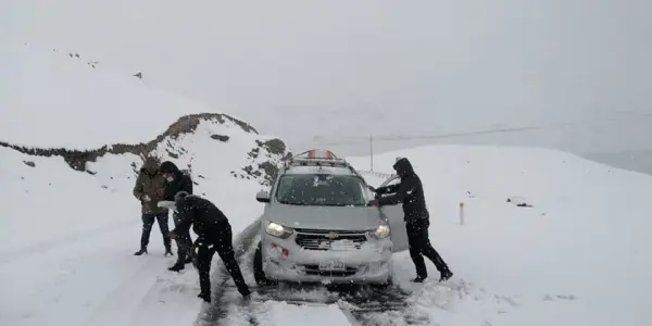 Lluvias y nevadas afectan a población del centro poblado de Loromayo