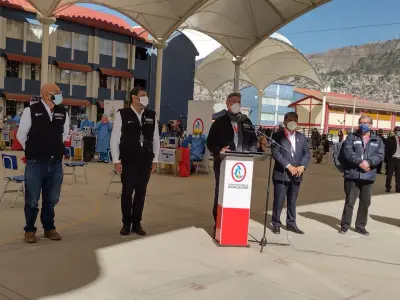 Se inició vacunación a docentes de zonas rurales de Ayacucho con la presencia del presidente Sagasti