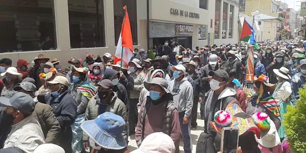 Afectados por la contaminación de la cuenca del Coata esperan la llegada de ministros a Puno