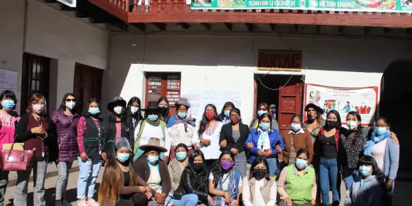 Organizaciones y colectivos de mujeres de Cusco elaboran agenda común en defensa de sus derechos  