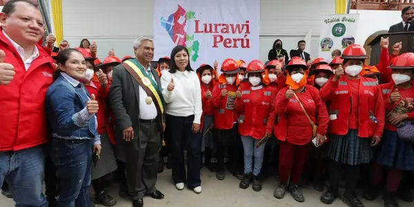 Cajamarca: Ministra Betssy Chávez anuncia subsidio para salario de jóvenes