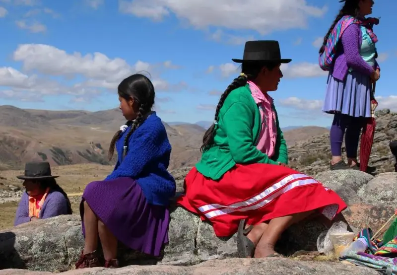 Autoritarismo peruano: ¡Primero madres antes que niñas!