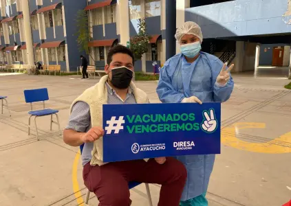 Inician vacunación contra el covid-19 a jóvenes de 25 años en Ayacucho