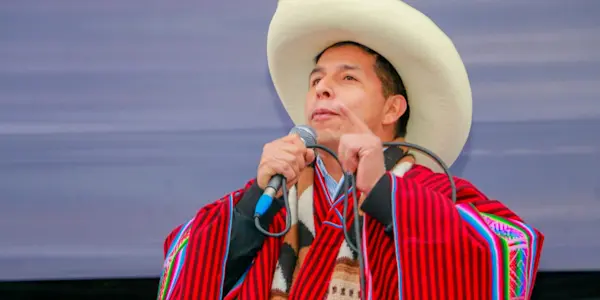 Manifestantes en Juliaca le piden a Pedro Castillo el cierre del congreso, una nueva constitución y la renuncia de Dina Boluarte